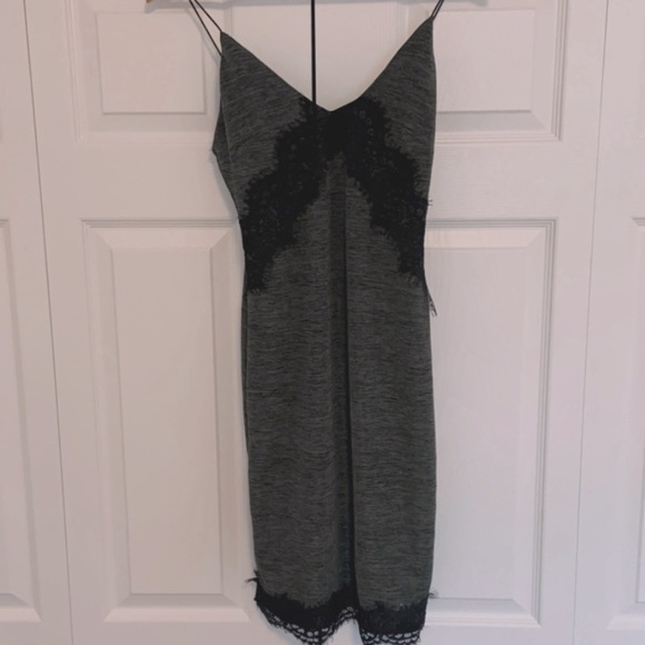 Nightgown Inspired Green Dress 👗 - Picture 2 of 5